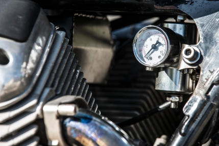 750 Breva Moto Guzzi préparée par JMB Concept Moto / © Pascal Baudry