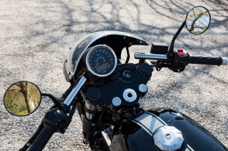 V7 III Moto Guzzi Préparation JMB Concept Moto / © Pascal Baudry